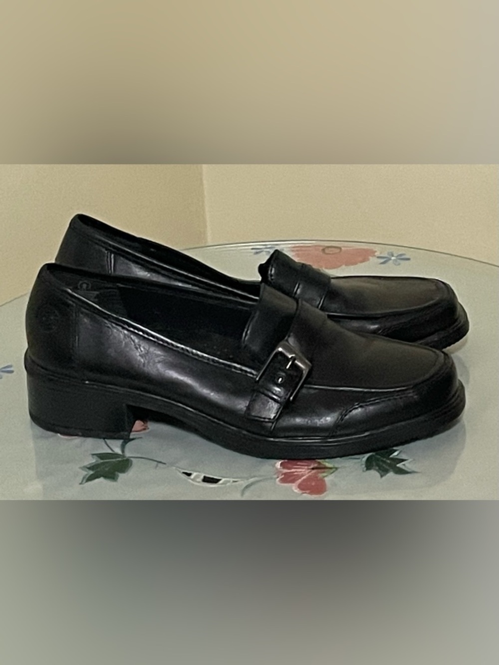 Earth Spirit Classic Black Leather Buckle Loafers Size 9